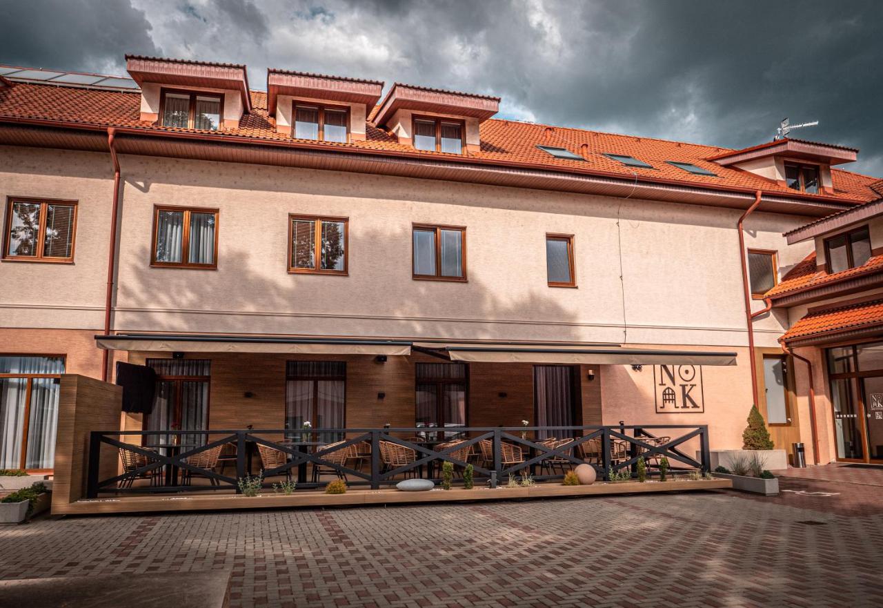 Hotel Novy Kastiel - Self Check-In Topolcany Exterior foto