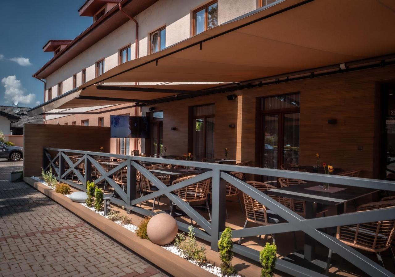 Hotel Novy Kastiel - Self Check-In Topolcany Exterior foto